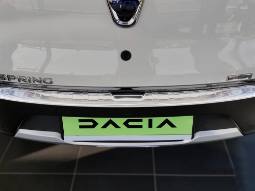 Накладка бампера Dacia Spring (21-) - Avisa (срібна) 8