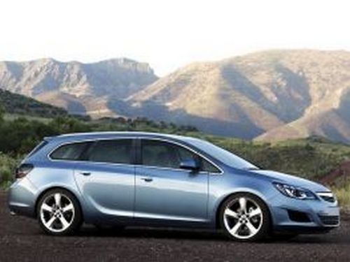 Накладка на задній бампер Opel Astra J (12-16) Sports Tourer - Avisa 4