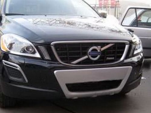 Накладка на передний бампер VOLVO XC60 (08-13) 3