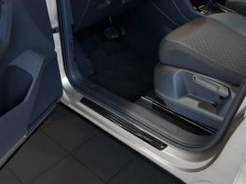 Накладки на пороги VW Tiguan II / Allspace (16-23) - Avisa (карбон) 4