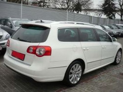 Накладка задняя VW Passat B6 (05-10) Combi - R-Line стиль 2