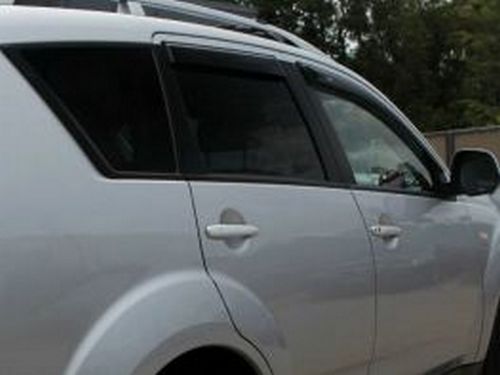 Дефлектори вікон Mitsubishi Outlander II (XL; 07-12) - Hic (накладні) 3