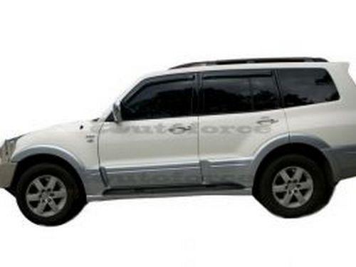 Дефлекторы окон Mitsubishi Pajero Wagon IV (06-21) - Hic (накладные) 4