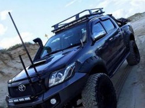 Дефлекторы окон Toyota Hilux VII (04-15) 4D - Hic (накладные) 2