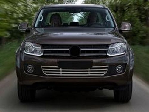 Хром решітка в бампер VW Amarok (10-16) 4