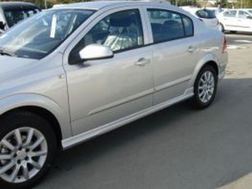 Накладки на пороги OPEL Astra H (06-14) Sedan - MLS стиль 2