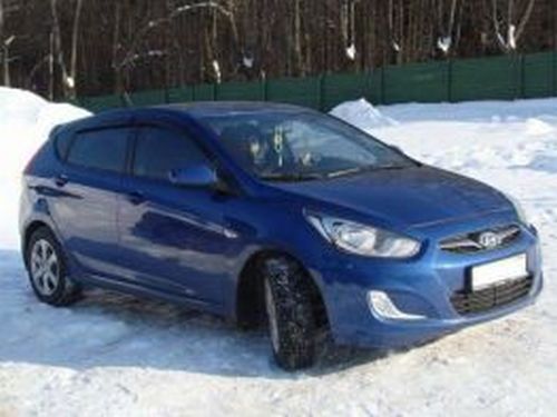 Дефлектори вікон Hyundai Accent Solaris (RB; 11-17) Htb - Hic (накладні) 4