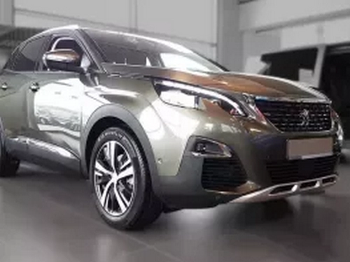 Peugeot 3008 II (2017+) - front 7