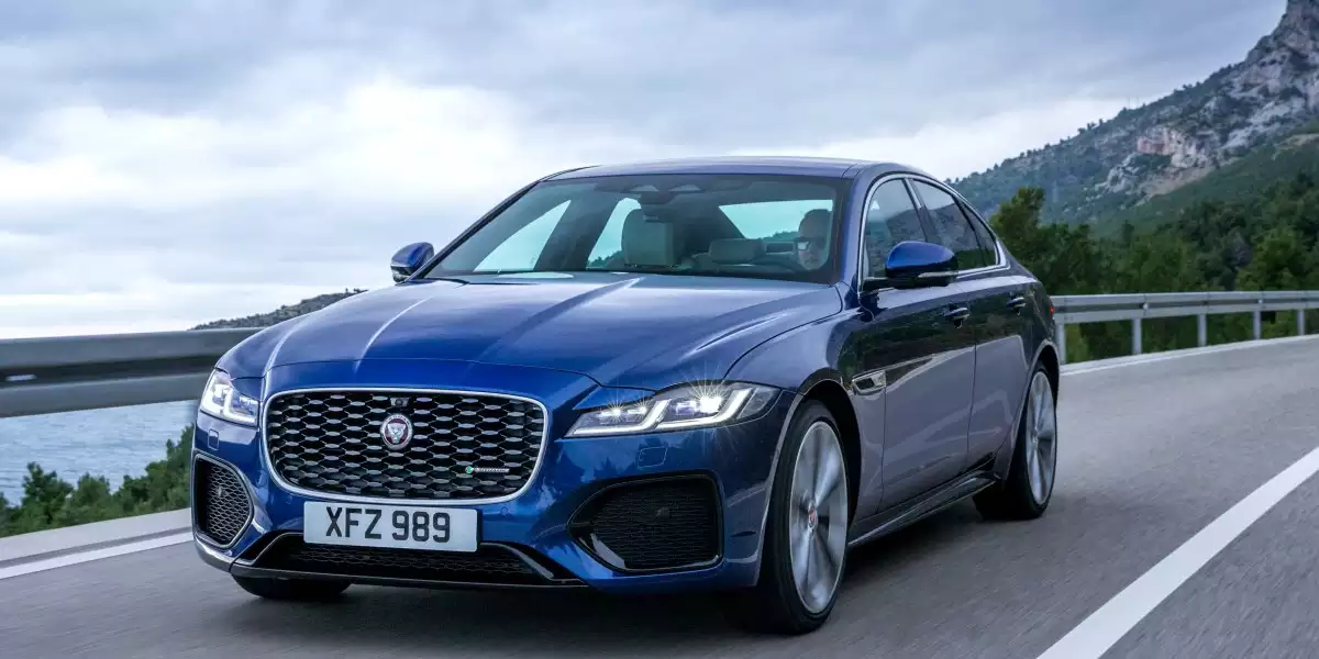 Jaguar XF (X260; 2015-)