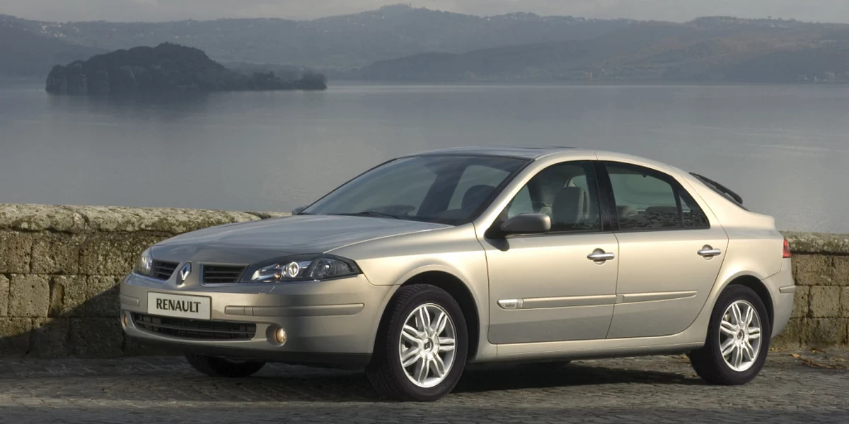 Renault Laguna II (X74; 2005-2007) Liftback