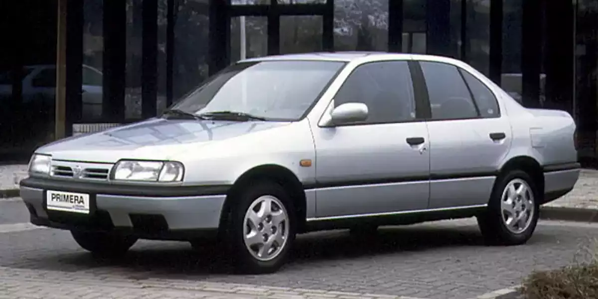 Nissan Primera P10 (1990-1993) Sedan